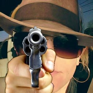 Meet your Posher, Joyce